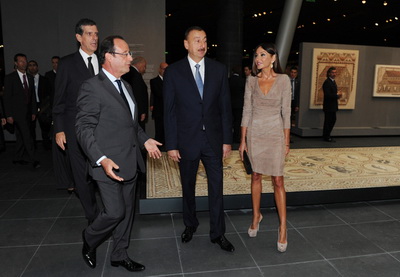 Ильхам Алиев принял участие в церемонии открытия новых залов парижского музея Лувр, посвященных исламскому искусству - ФОТО