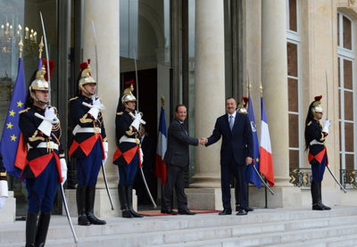 Ильхам Алиев встретился с президентом Франции - ФОТО