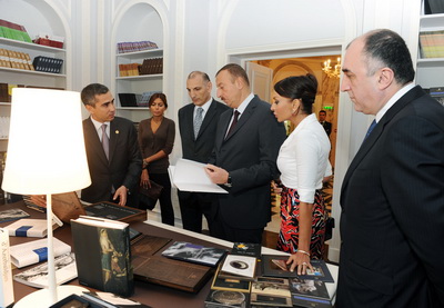 Ильхам Алиев принял участие в открытии Центра азербайджанcкой культуры в Париже - ФОТО