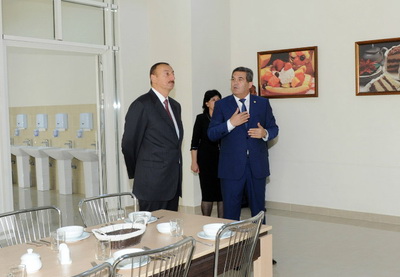 Ильхам Алиев принял участие в открытии полной средней школы в Гарадагском районе Баку - ФОТО