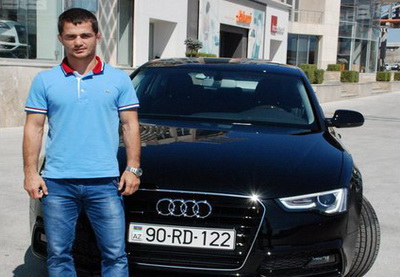 Борец Ровшан Байрамов выставил подаренный Audi на продажу - ФОТО