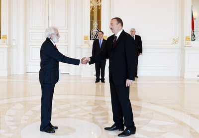 Ильхам Алиев принял верительные грамоты новоназначенного посла Кубы в Азербайджане