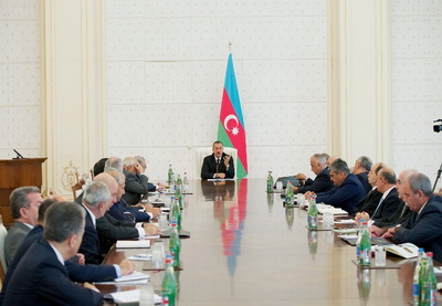 Ильхам Алиев: «В течение девяти месяцев в экономику страны было вложено 16 миллиардов долларов инвестиций» - ФОТО