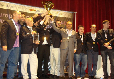 Команда SOCAR-Azerbaijan получает кубок сильнейшей команды Европы - ФОТО