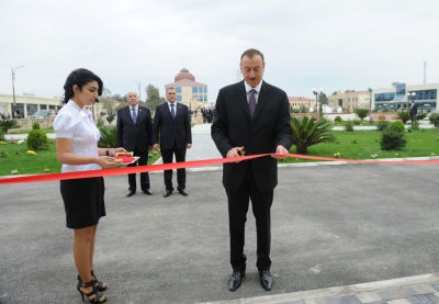 Ильхам Алиев принял участие в открытии административного здания партии «Ени Азербайджан» в Саатлы - ФОТО