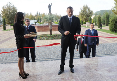 Президент Азербайджана принял участие в открытии Центра Гейдара Алиева в Бейлягане - ФОТО