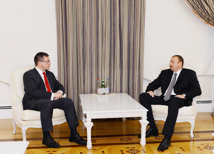 Президент Азербайджана принял бывшего премьер-министра Румынии