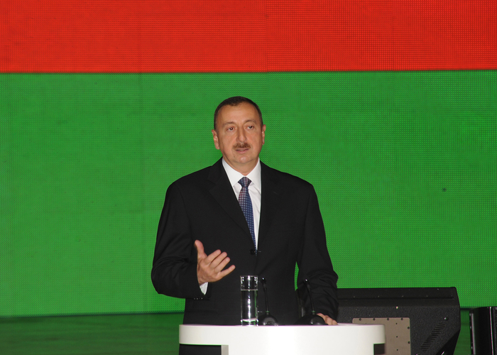 Президент Азербайджана принял участие в мероприятии, посвященном 20-летнему юбилею НОК АР - ФОТО