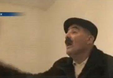 Азербайджанскому чиновнику, напавшему на журналистку телеканала, дали 6 лет тюрьмы - ВИДЕО