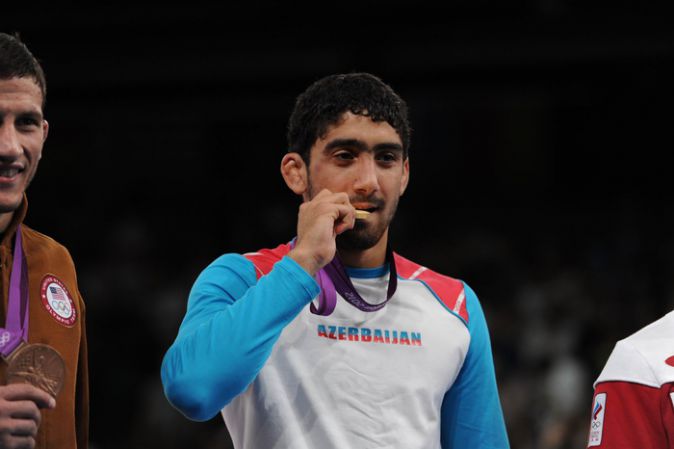 Названы лучшие борцы года, а Хетагу Газюмову вручены ключи от автомобиля - ОБНОВЛЕНО