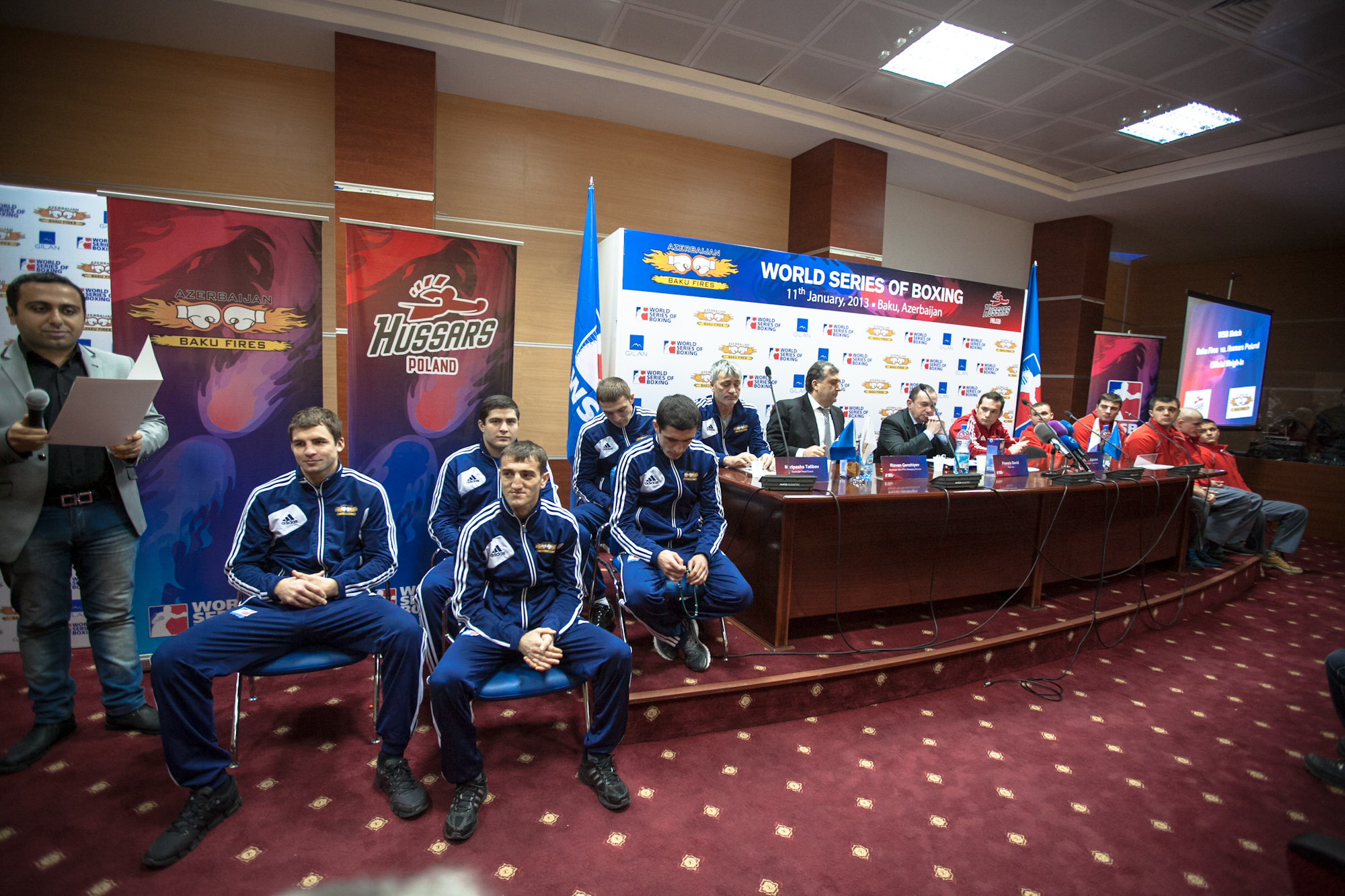 «Баку Файрс» и «Гуссарс» перед боксерским матчем в Баку - ФОТО