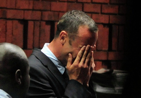 Полиция обнаружила в доме Писториуса окровавленную биту - СМИ