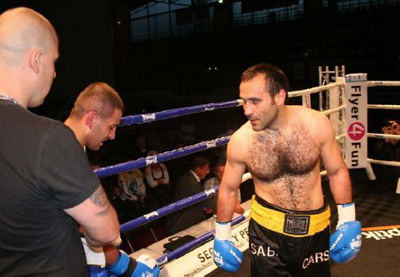 Боксер Фариз Мамедов выиграл бой в Берлине