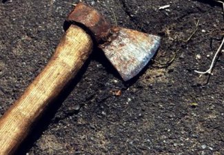 Мужчина в Индии зарубил топором четырех женщин и пять девочек