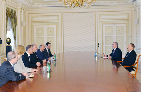 Ильхам Алиев принял руководящих сотрудников французских компаний