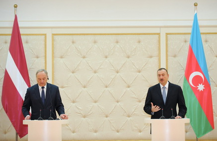 Ильхам Алиев: «Латвийско-азербайджанские связи находятся на высоком уровне» - ФОТО