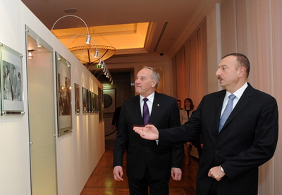 Президент Латвии ознакомился с Фондом Гейдара Алиева - ФОТО