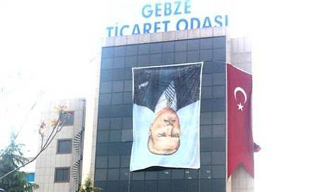 Скандал в Турции: изображение Ататюрка повесили вверх тормашками ...