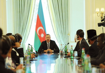 Ильхам Алиев: «В последние годы в Азербайджане многое сделано для устранения безработицы и бедности» - ФОТО