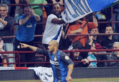 Итальянский «Интер» и португальская «Бенфика» оштрафованы УЕФА