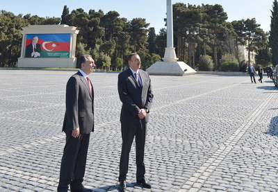 Ильхам Алиев посетил Площадь флага в Сумгайыте - ФОТО