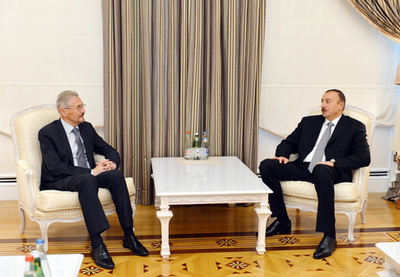 Ильхам Алиев принял бывшего президента Румынии
