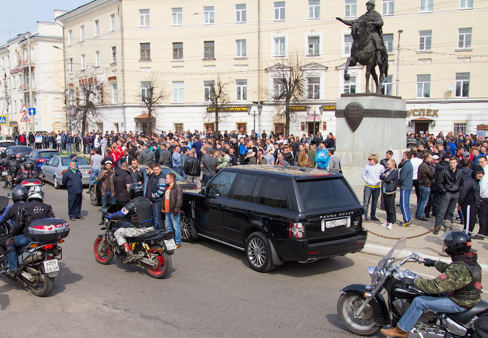 В Твери состоялся митинг с требованием более сурового наказания для азербайджанца – участника массовой драки