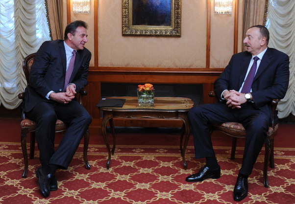 Ильхам Алиев встретился в Вене с генеральным исполнительным директором компании OMV AG - ФОТО