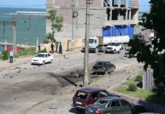 Двойной теракт в Махачкале сняли камеры наблюдения - ВИДЕО