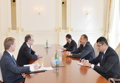 Ильхам Алиев принял заместителя генсека НАТО по вопросам новых вызовов безопасности - ФОТО