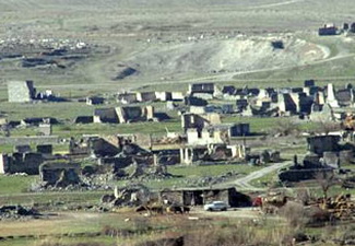 Двое граждан Азербайджана пересекли границу с Арменией и посетили святилище «Гырхлар» - ВИДЕО