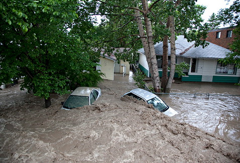 Канадский Калгари уходит под воду