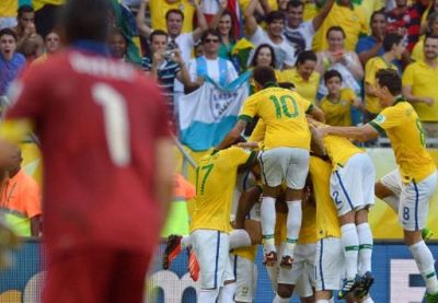 Кубок конфедераций. Бразилия победила Италию, Мексика выиграла у Японии - ВИДЕО