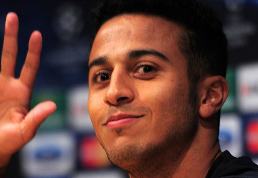 \"Манчестер Юнайтед\" предложил Алькантаре роскошный контракт