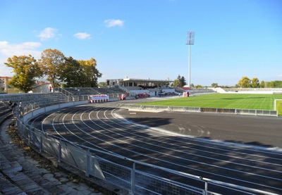 К матчу с «Нефтчи» трибуны стадиона «Скендербеу» будут иметь 4000 посадочных мест