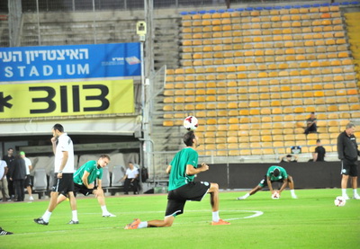 «Хазар-Лянкяран» готовится в Хайфе к матчу Лиги Европы, а Джон Тошак верит в команду - ФОТО