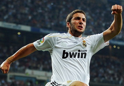 «Реал» уведомил «Арсенал» и «Наполи», что не продаст Игуаина менее чем за 40 млн евро