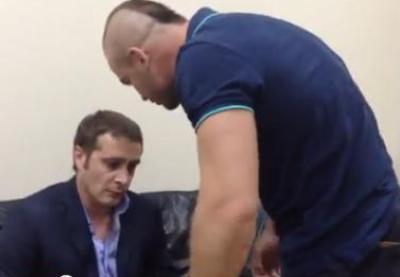 Униженный Эдуард Багиров попал в камеру известного борца с педофилией - ВИДЕО
