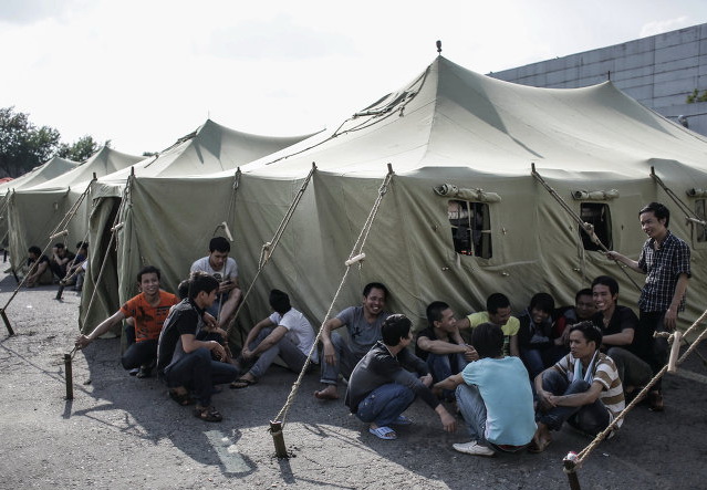 Число мигрантов в палаточном лагере в Москве перевалило за пять сотен