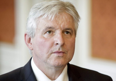 Премьер-министр Чехии подаст в отставку в будущий вторник