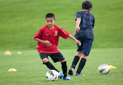 Азербайджанские юные футболисты начали сборы в школе «Манчестер Юнайтед» - ФОТО