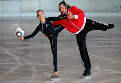 Известный турецкий футболист перешел в фигурное катание и попытается пробиться на Олимпиаду в Сочи