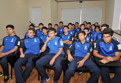 Футболисты юношеской сборной Азербайджана ознакомились с правилами – ФОТО