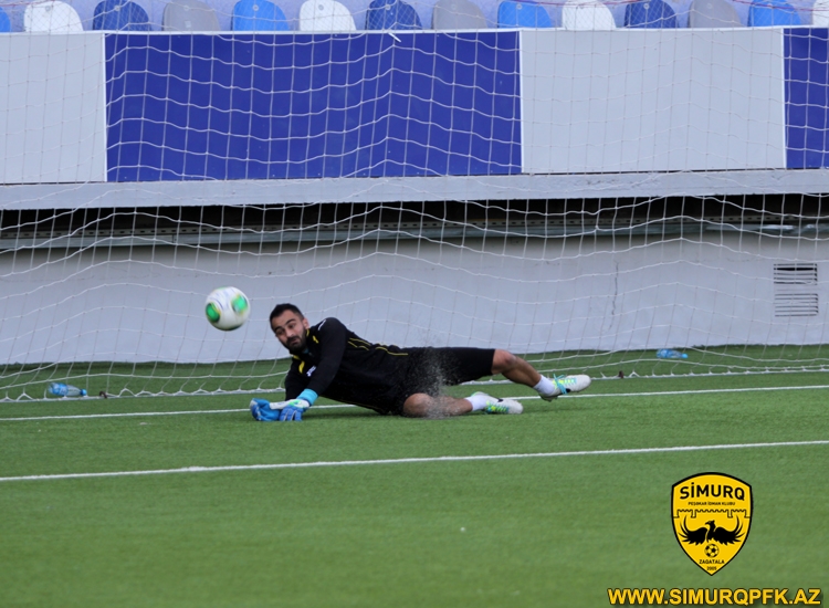 Футболисты «Симурга» готовятся к матчу Премьер-лиги с «Габалой» - ФОТО