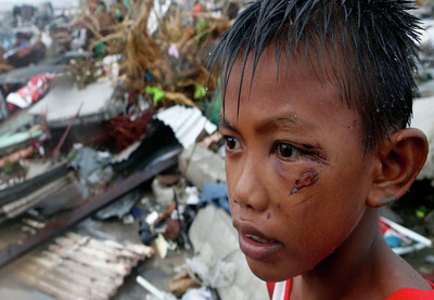 Власти Филиппин призвали к терпению в связи с опознанием жертв тайфуна