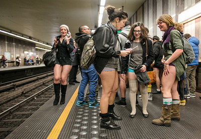 Тысячи человек по всему миру приняли участие в акции «В метро - без штанов!» - ФОТО - ВИДЕО