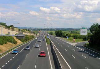 В Азербайджане расширен список транспортных средств, предназначенных для эксплуатации в дорожной сети