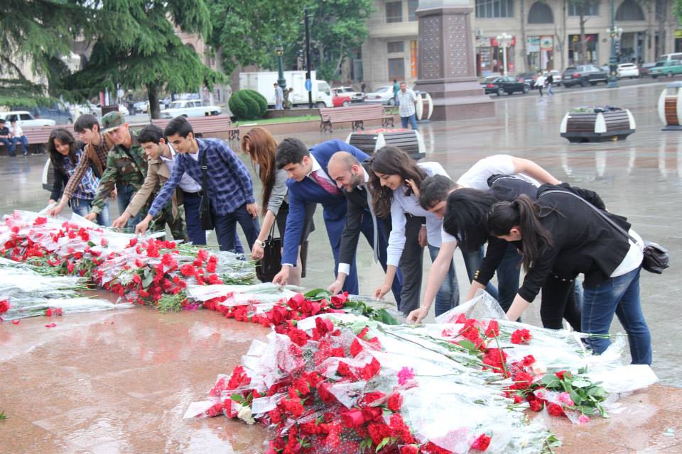 В Гяндже состоялся литературно-художественный вечер в честь 91-й годовщины со дня рождения Гейдара Алиева - ФОТО