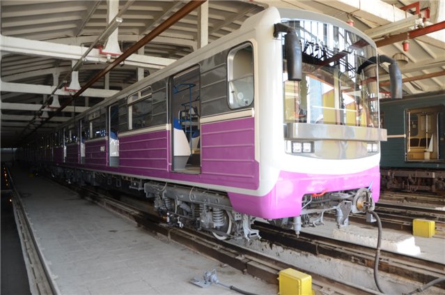На линии бакинского метро выпустят отремонтированные вагоны - ФОТО