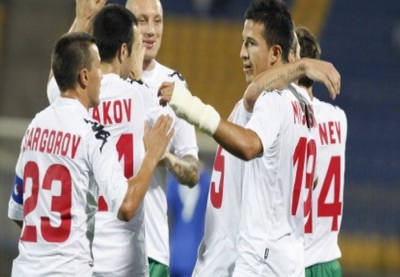 Сборная Болгарии по футболу привезет в Баку 12 легионеров